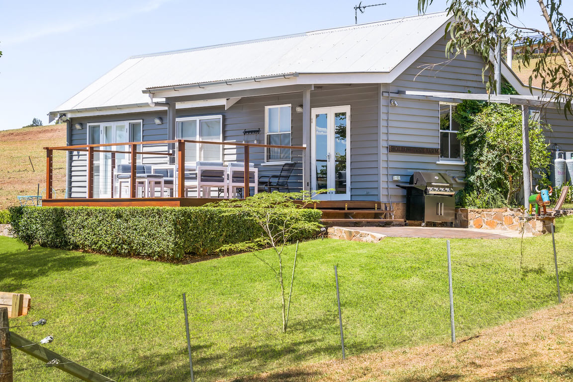Hollow Tree Farm in Mount Lofty, QLD
