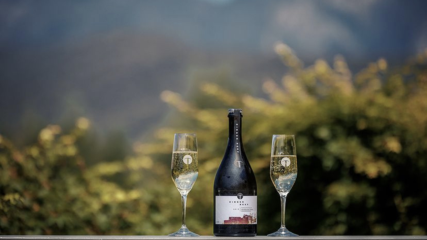 Ringer Reef Winery in Porepunkah, VIC